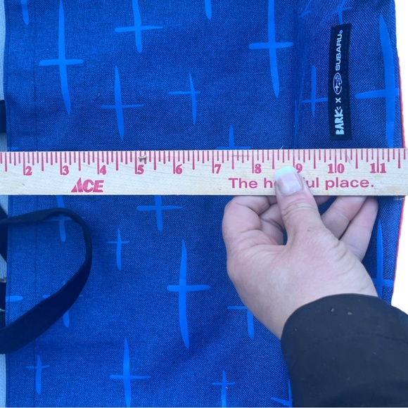 Dog loving Subaru fans! Brand new Subaru, tote bag with dog accessories. 🔥 - Picture 9 of 12